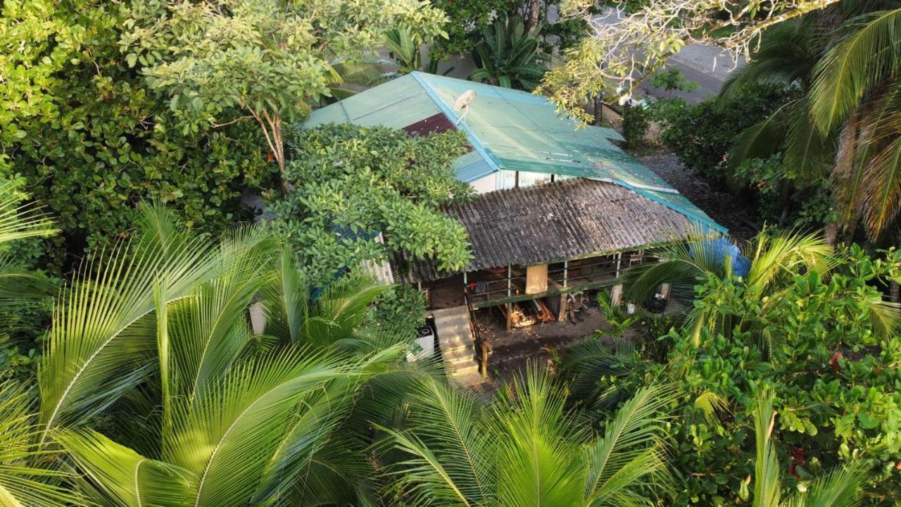 Hostel Casa Mamre Cahuita Exterior foto